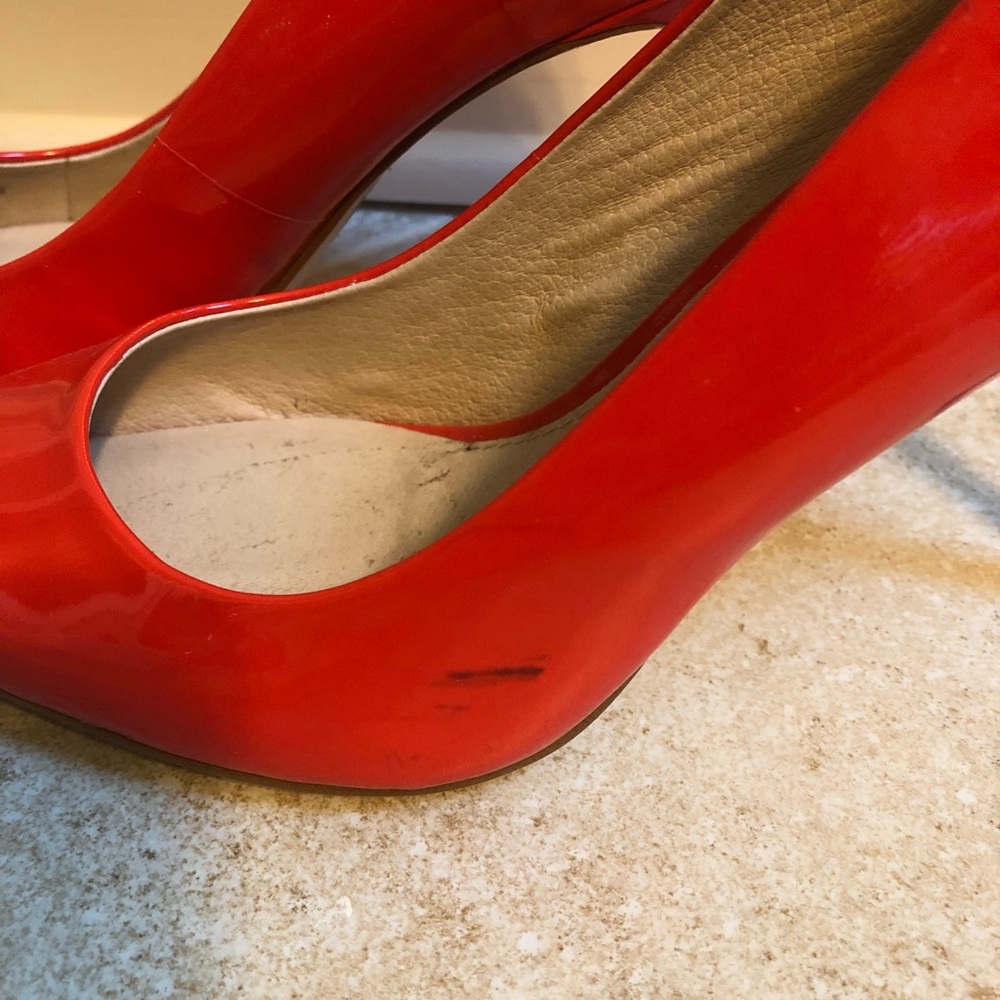 Pumps - Picture 3 of 5